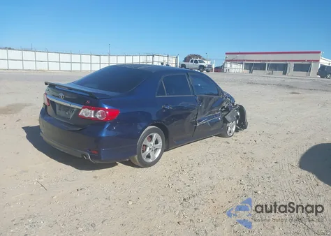 2013 Toyota Corolla S z USA, uszkodzony, nr VIN 2T1BU4EE8DC127647
